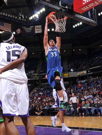 他凭借对赛 他凭借对赛